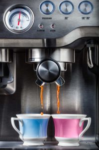 Coffee machine with two cups